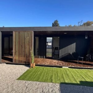 Modulo Abitativo “SURF BOX” 30m² – Design Moderno e Finiture di Prestigio